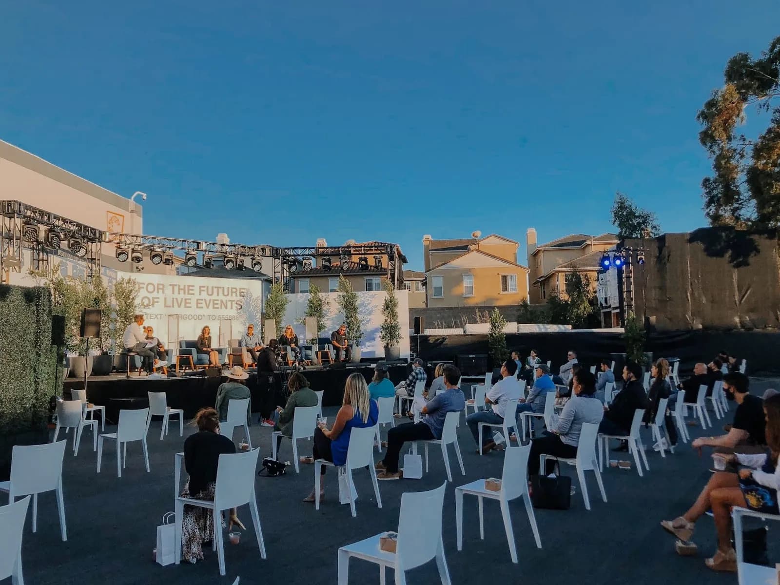 Outdoor presentation with stage