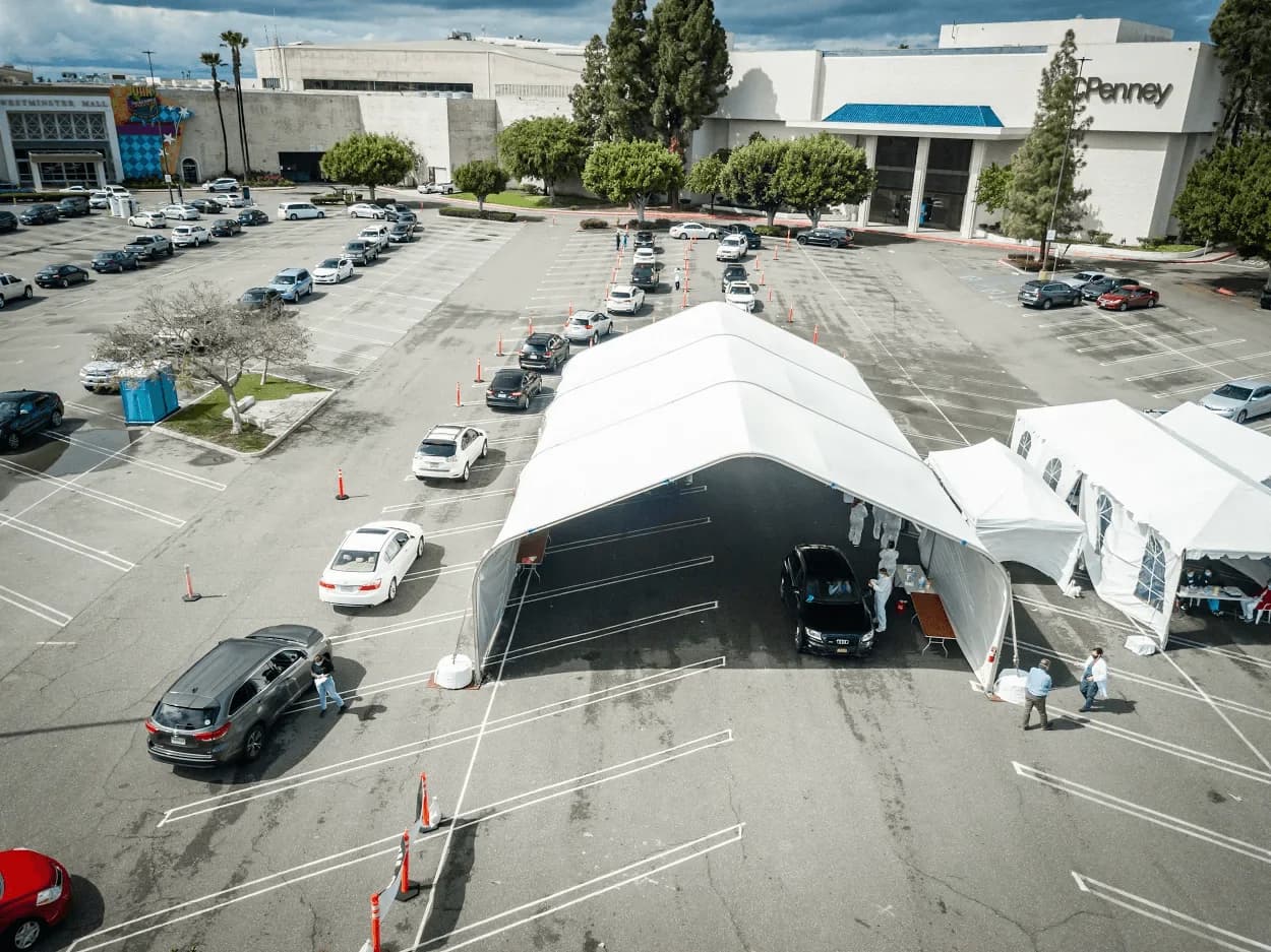 Lifeline COVID-19 testing site filled with cars
