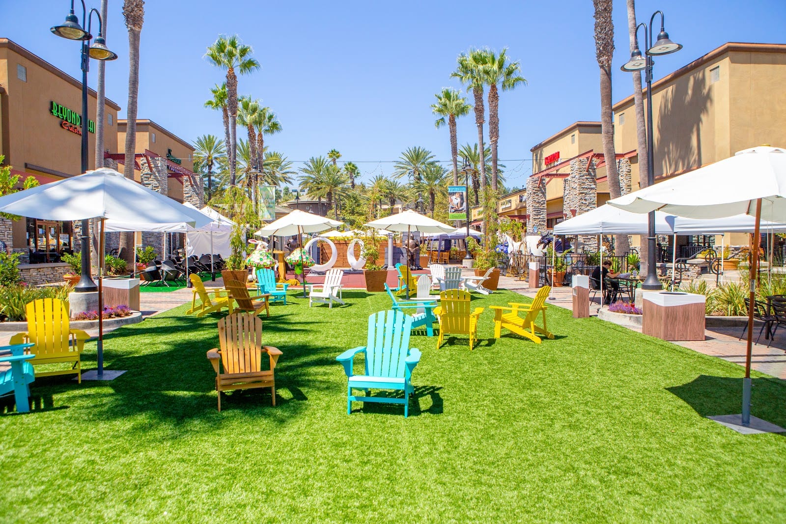 Colorful outdoor space at shopping plaza